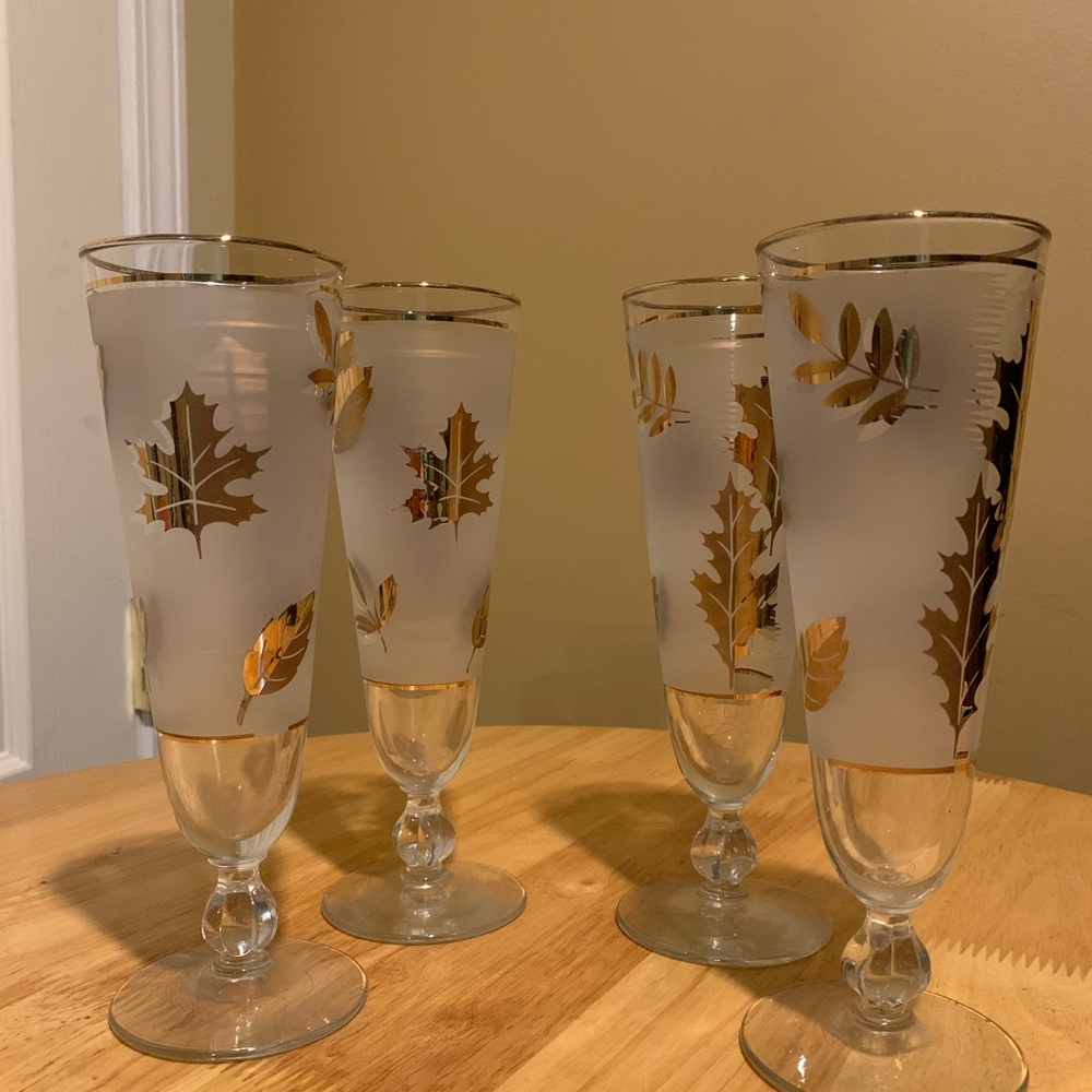 4 Vintage  Libbey Pilsner Gold Leaf 10 Oz Footed Glasses